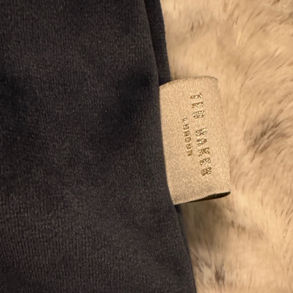 Ted Baker London Wake me up for Champagne 🍾  Navy Velvet Pillow Gold Embroidery - Picture 5 of 6
